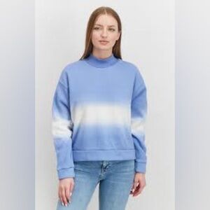 709 - Oat New York NWT Blue Gradient Long-Sleeved Sweatshirt, Size Medium